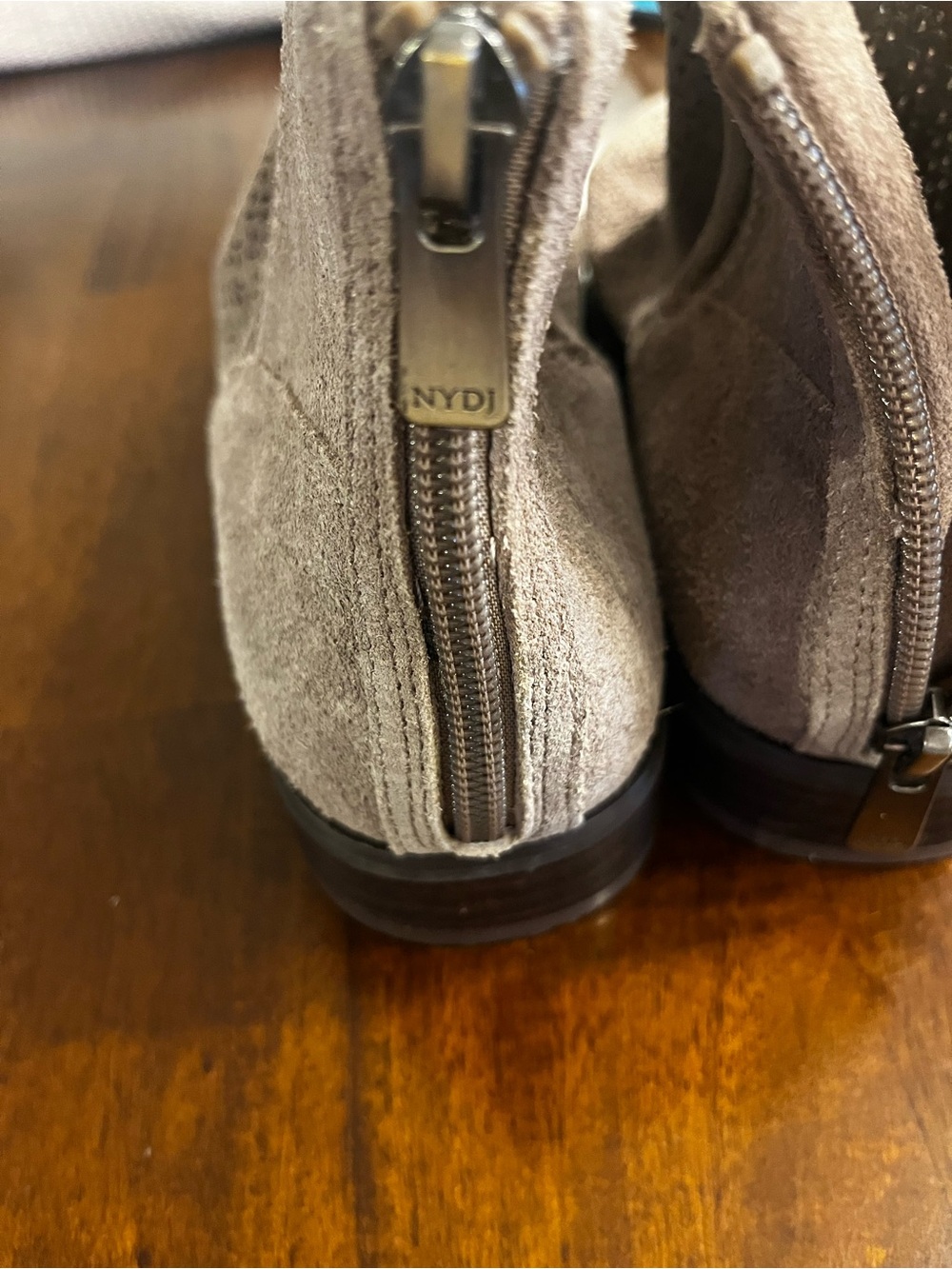$169 NWOB NYDJ NF Concettapo Jeans 10M Women’s Taupe Perforated Leather boot - Picture 5 of 6
